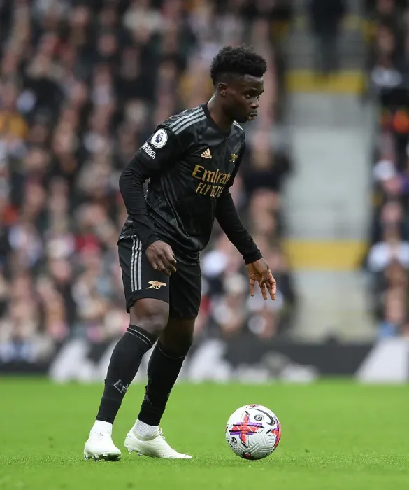 Framed Print : Arsenal's Bukayo Saka Shines in Premier League Clash Against Fulham (2022-23)