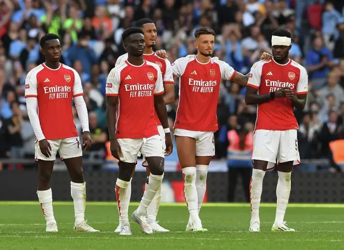 Framed Print : Arsenal's Bukayo Saka Steps Up in FA Community Shield Penalty Shootout Against Manchester City