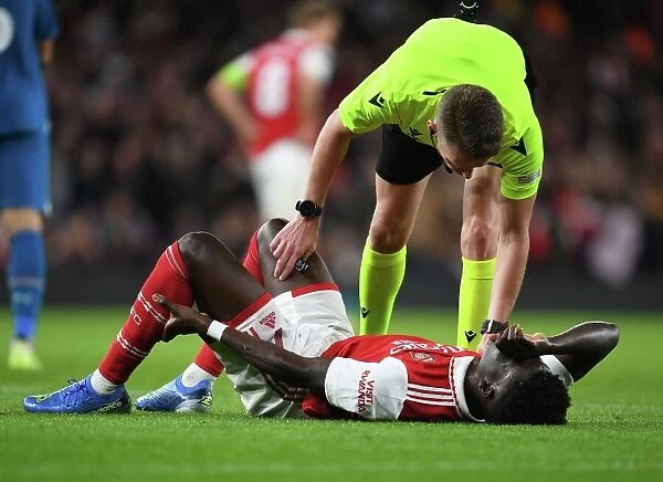 Arsenal's Bukayo Saka Suffers Injury in Arsenal FC vs PSV Eindhoven UEFA Europa League Clash (2022-23)