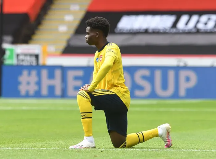 Framed Print : Arsenal's Bukayo Saka Takes a Knee before FA Cup Quarterfinal vs Sheffield United