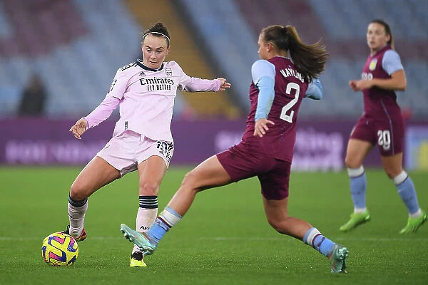 Arsenal's Caitlin Foord in Action: Aston Villa vs. Arsenal, Barclays Women's Super League, 2022-23