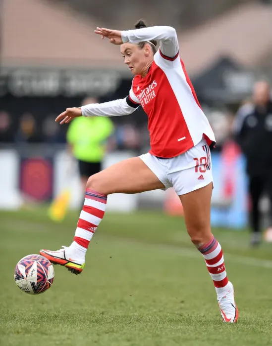 Framed Print : Arsenal's Caitlin Foord in Action Against Manchester United Women - FA WSL 2021-22