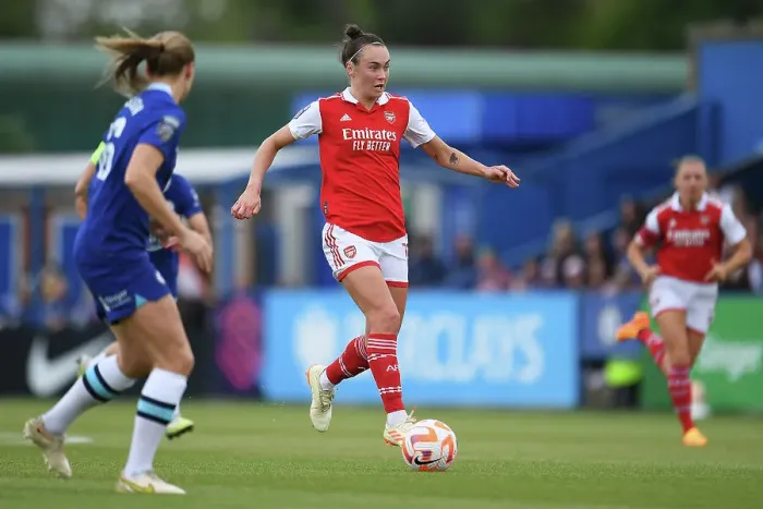 Framed Print : Arsenal's Caitlin Foord Chases the Ball in FA Women's Super League Match against Chelsea