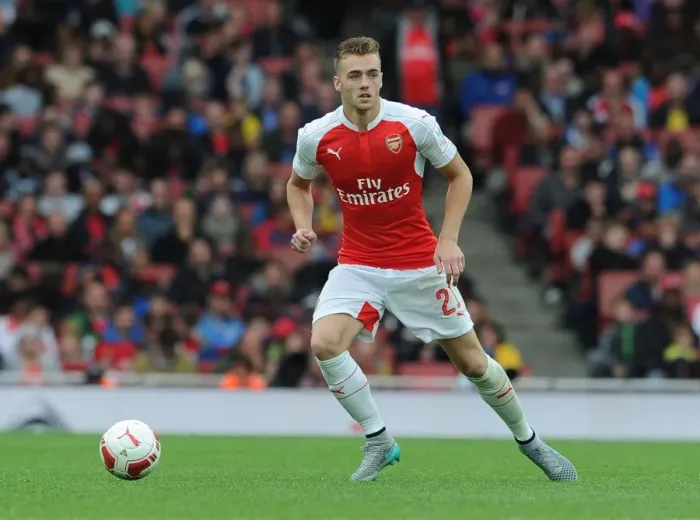 Framed Print : Arsenal's Calum Chambers in Action against VfL Wolfsburg at Emirates Cup 2015