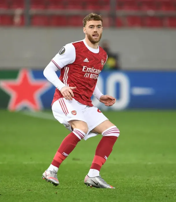 Framed Print : Arsenal's Calum Chambers in Europa League Action against SL Benfica (2021) Framed Print : Arsenal's Calum Chambers in Europa League Action against SL Benfica (2021)