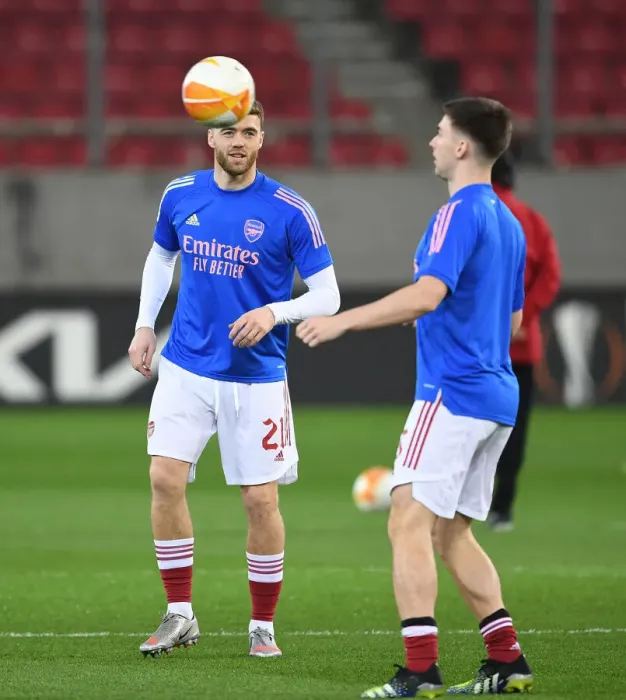 Framed Print : Arsenal's Calum Chambers: Pre-Match Preparation vs SL Benfica (UEFA Europa League 2021)