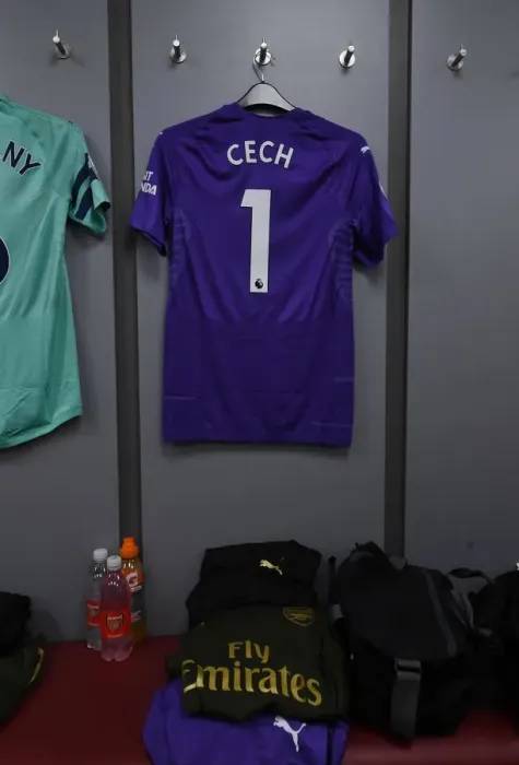 Framed Print : Arsenal's Cech's Shirt in Burnley Changing Room - Premier League Showdown (Burnley v Arsenal 2018-19)
