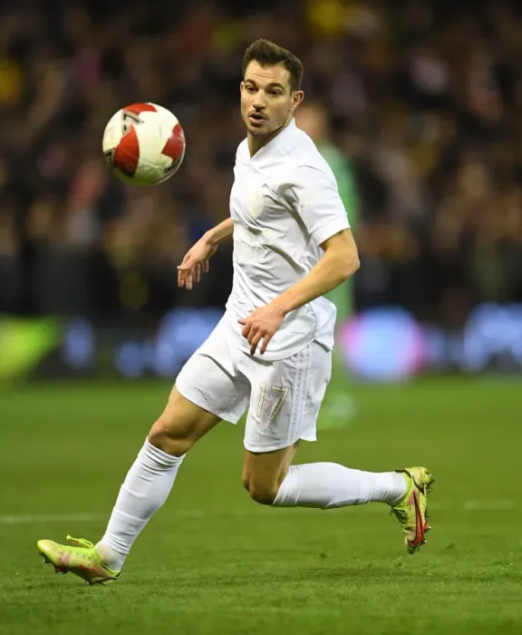 Framed Print : Arsenal's Cedric Soares in Action during FA Cup Clash against Nottingham Forest Framed Print : Arsenal's Cedric Soares in Action during FA Cup Clash against Nottingham Forest