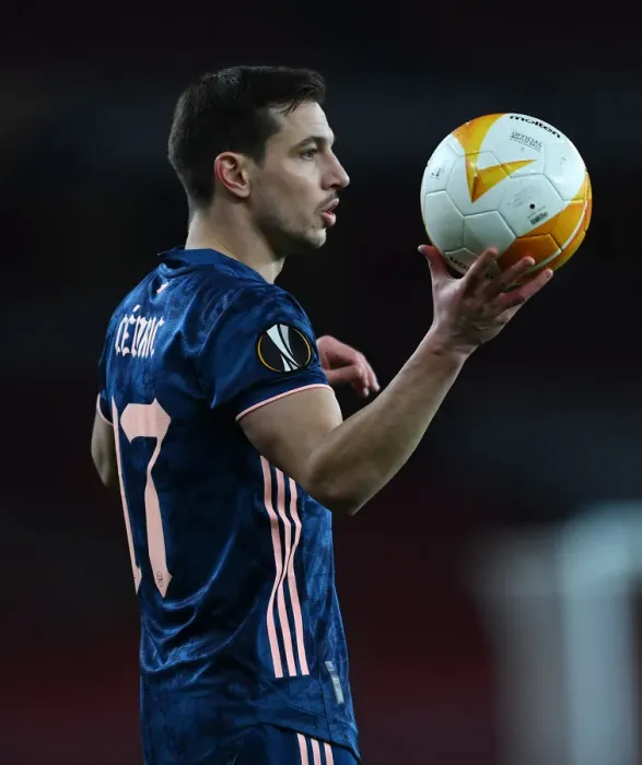 Framed Print : Arsenal's Cedric Soares in Action against Rapid Wien in Europa League Group Stage Match