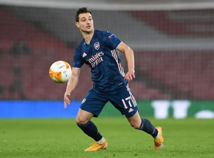 Framed Print : Arsenal's Cedric Soares in Action against Rapid Wien in UEFA Europa League Framed Print : Arsenal's Cedric Soares in Action against Rapid Wien in UEFA Europa League