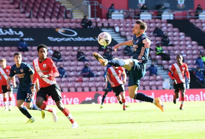Framed Print : Arsenal's Cedric Soares in FA Cup Action: Southampton vs Arsenal (Behind Closed Doors)