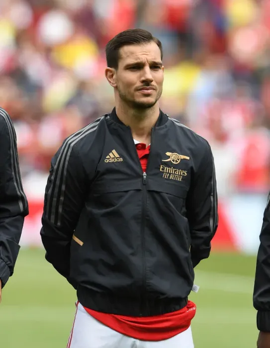 Framed Print : Arsenal's Cedric Soares Gears Up for Arsenal v Everton Clash in Premier League (2021-22)