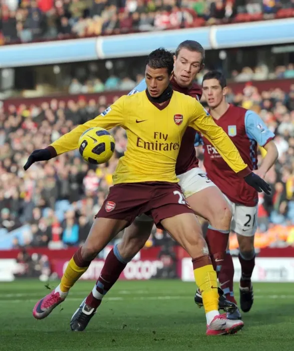 Framed Print : Arsenal's Chamakh Shines: 4-2 Victory Over Aston Villa in Premier League Clash