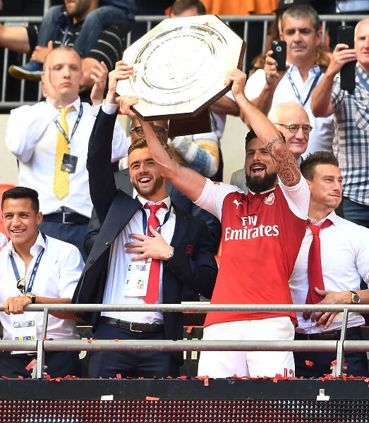 Arsenal's Chambers and Giroud Celebrate FA Community Shield Victory over Chelsea