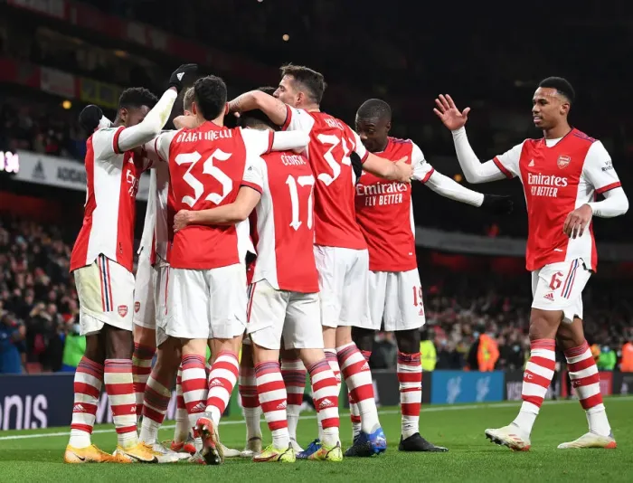 Framed Print : Arsenal's Charlie Patino Celebrates Fifth Goal in Carabao Cup Quarterfinal Victory over Sunderland
