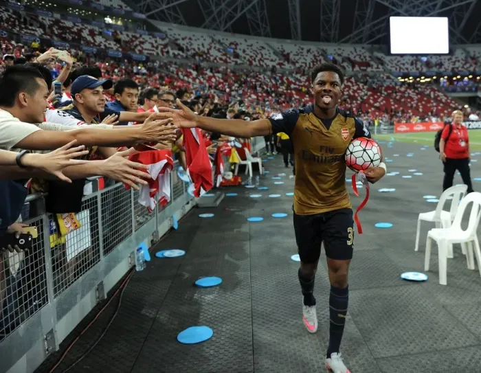 Framed Print : Arsenal's Chuba Akpom Scores and Celebrates with Fans in Singapore Asia Trophy Victory