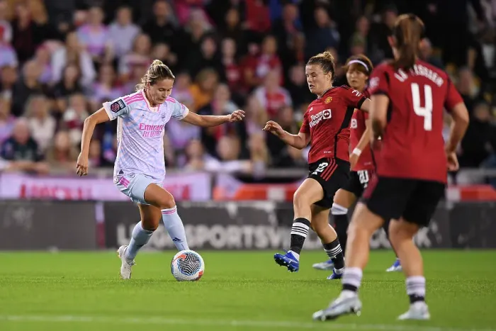 Framed Print : Arsenal's Cloe Lacasse Battles Hayley Ladd in Intense Barclays Women's Super League Clash