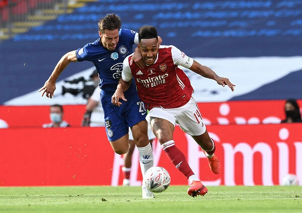 Arsenal's Controversial Penalty in Empty Wembley: Aubameyang vs. Chelsea in the FA Cup Final Amidst the Coronavirus Pandemic