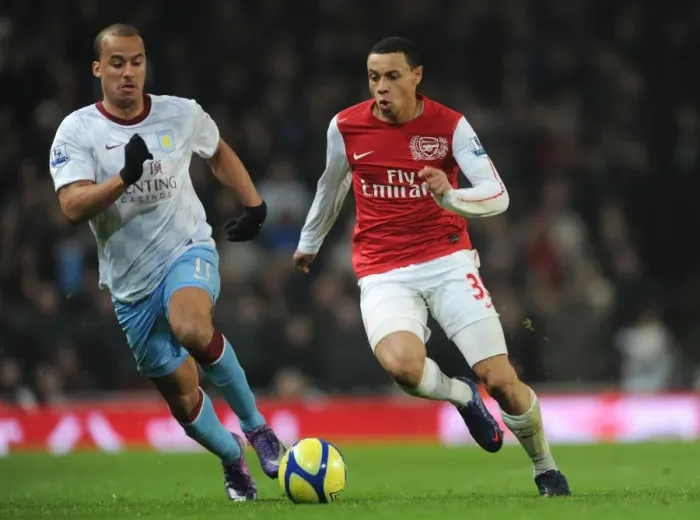 Framed Print : Arsenal's Coquelin Clashes with Villa's Agbonlahor in FA Cup Showdown Framed Print : Arsenal's Coquelin Clashes with Villa's Agbonlahor in FA Cup Showdown