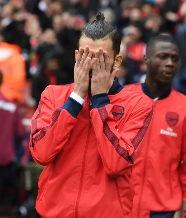 Framed Print : Arsenal's Dani Ceballos Prepares for West Ham United Clash at Emirates Stadium