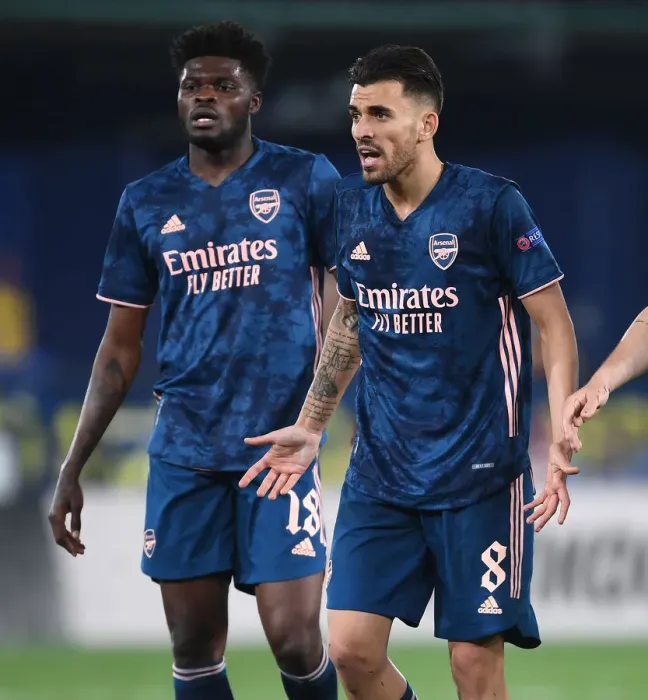 Framed Print : Arsenal's Dani Ceballos Red-Carded in Europa League Semi-Final Clash with Villarreal