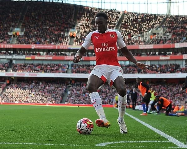 Arsenal's Danny Welbeck in Action Against Crystal Palace (2015-16 Premier League)