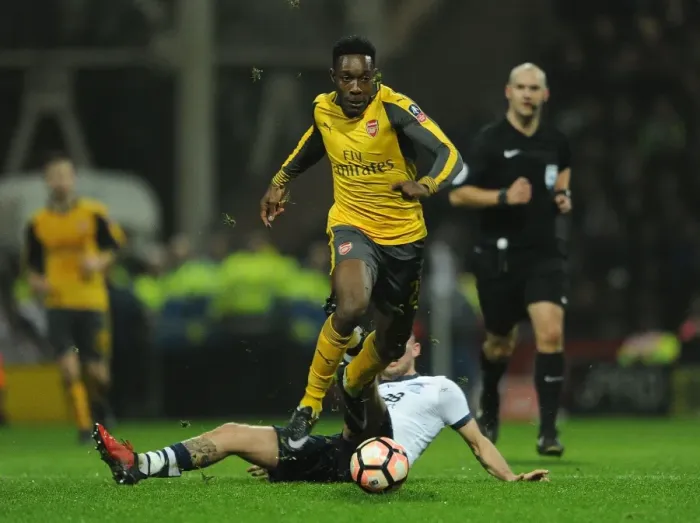 Framed Print : Arsenal's Danny Welbeck in Action during FA Cup Match against Preston North End