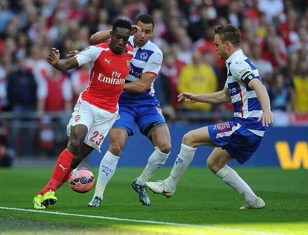 Arsenal's Danny Welbeck Clashes with Reading's Robson-Kanu and Pearce in FA Cup Semi-Final