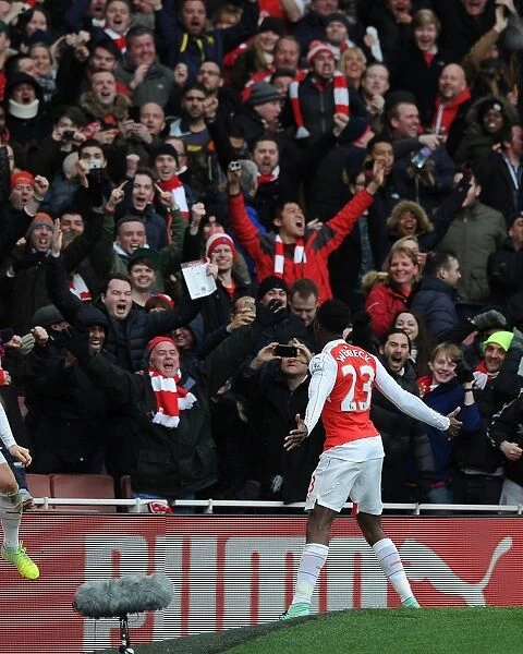 Arsenal's Danny Welbeck Scores and Celebrates with Fans vs Leicester City (2015-16)