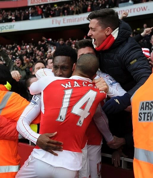 Arsenal's Danny Welbeck Scores Second Goal Against Leicester City in Premier League 2015-16: Celebrating with Theo Walcott and Fans
