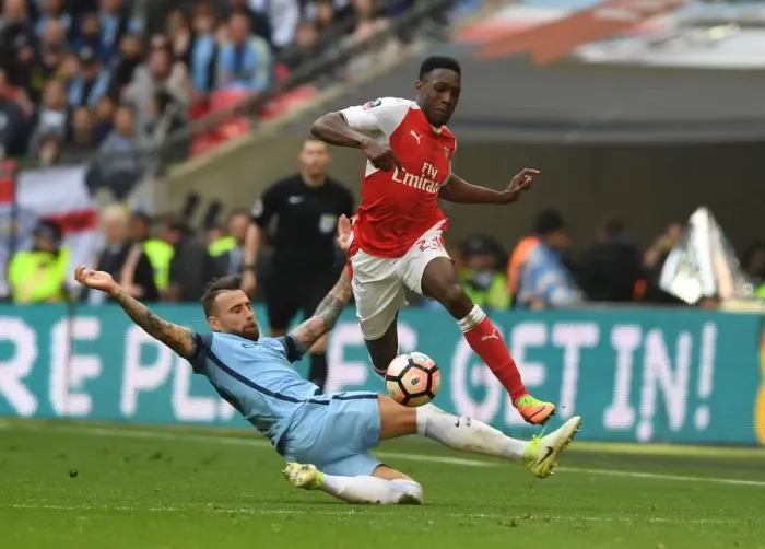 Framed Print : Arsenal's Danny Welbeck vs. Manchester City's Nicolas Otamendi: A FA Cup Semi-Final Showdown Framed Print : Arsenal's Danny Welbeck vs. Manchester City's Nicolas Otamendi: A FA Cup Semi-Final Showdown