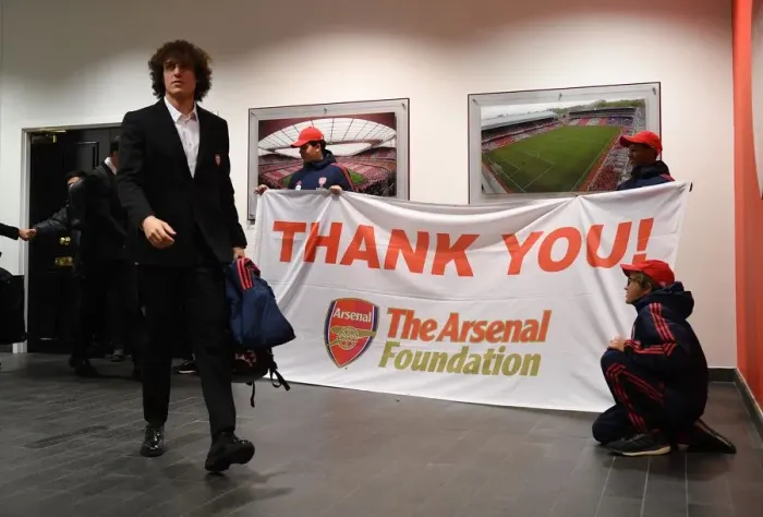 Framed Print : Arsenal's David Luiz Prepares for Manchester City Showdown in Premier League Clash
