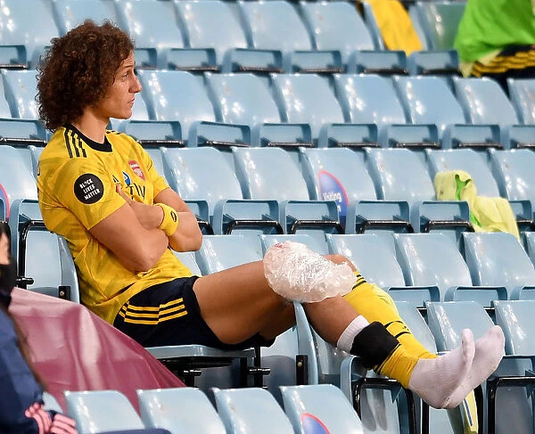 Arsenal's David Luiz Sidelines with Ice Pack on Knee during Aston Villa vs Arsenal (2019-20)