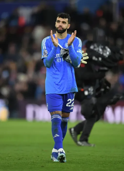Framed Print : Arsenal's David Ochoa Applauding Fans After Aston Villa Victory (2023-24) Framed Print : Arsenal's David Ochoa Applauding Fans After Aston Villa Victory (2023-24)