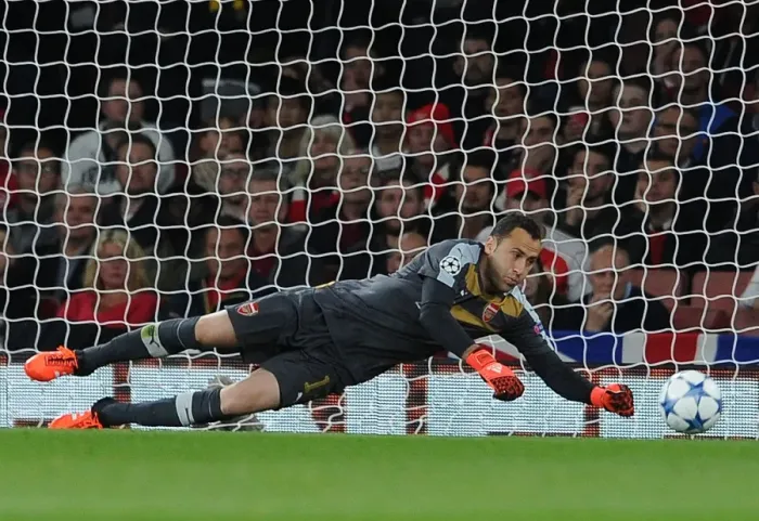 Framed Print : Arsenal's David Ospina in Action Against Olympiacos, UEFA Champions League 2015 / 16