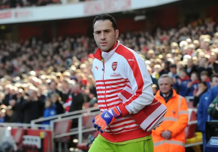 Framed Print : Arsenal's David Ospina: Focused Before Arsenal vs. Everton (2015) Framed Print : Arsenal's David Ospina: Focused Before Arsenal vs. Everton (2015)