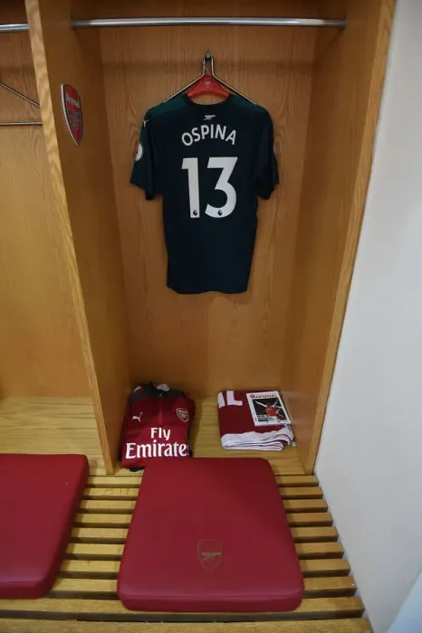 Framed Print : Arsenal's David Ospina Prepares for Battle Against Stoke City (April 2018)
