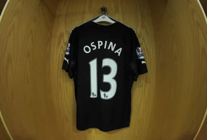 Framed Print : Arsenal's David Ospina Prepares for Manchester City Showdown (2014-15)