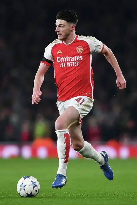 Framed Print : Arsenal's Declan Rice in Action against RC Lens in 2023-24 UEFA Champions League Framed Print : Arsenal's Declan Rice in Action against RC Lens in 2023-24 UEFA Champions League