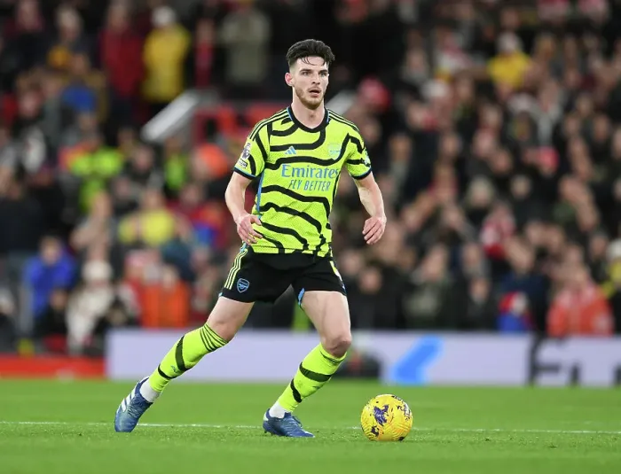 Framed Print : Arsenal's Declan Rice Faces Off Against Liverpool in Premier League Clash (2023-24) Framed Print : Arsenal's Declan Rice Faces Off Against Liverpool in Premier League Clash (2023-24)