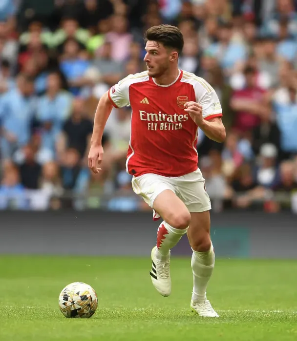 Framed Print : Arsenal's Declan Rice Goes Head-to-Head with Manchester City in 2023-24 FA Community Shield Framed Print : Arsenal's Declan Rice Goes Head-to-Head with Manchester City in 2023-24 FA Community Shield