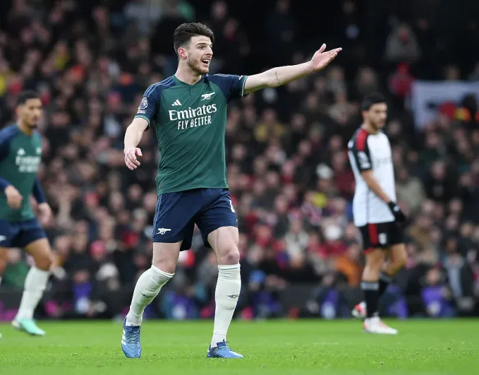 Framed Print : Arsenal's Declan Rice Reacts During Fulham vs Arsenal Premier League Clash (2023-24)
