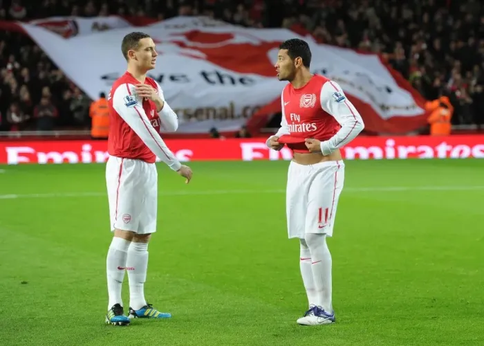 Framed Print : Arsenal's Defense: Vermaelen and Santos in Action against Fulham (2011-12)