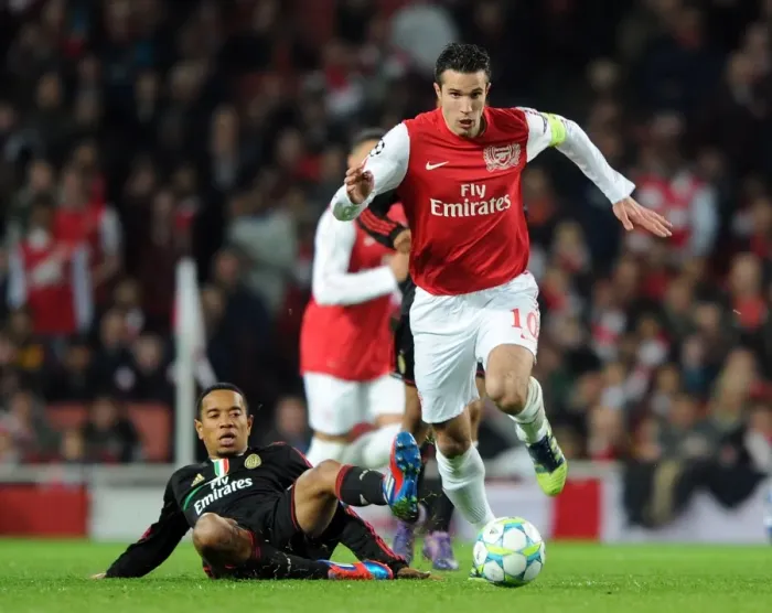 Framed Print : Arsenal's Dominance: RvP's Hat-Trick Leads Arsenal to 3-0 Victory over AC Milan in Champions League