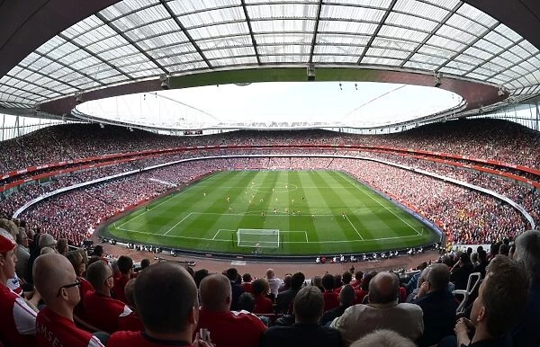 Arsenal's Dominant Display: 6-1 Victory Over Southampton in Premier League at Emirates Stadium