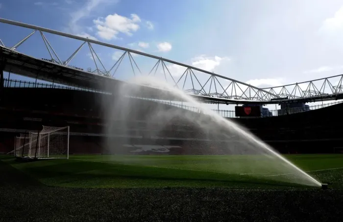Framed Print : Arsenal's Dominant Performance: 4-0 Victory Over Watford in a Rain-Soaked Emirates