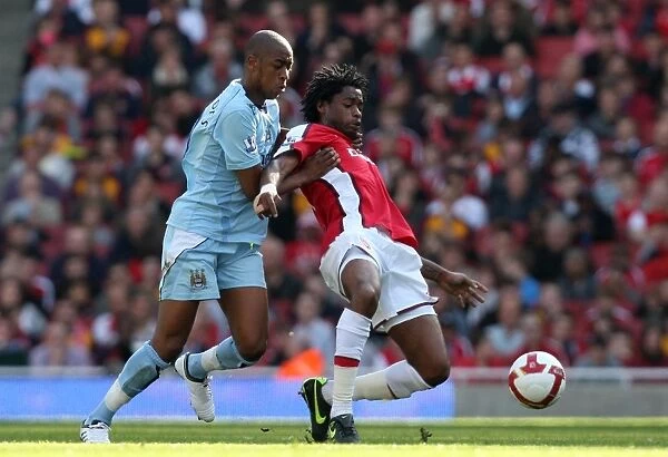 Arsenal's Double Victory: Alex Song Shines in 2:0 Win over Manchester City, Barclays Premier League, Emirates Stadium, 4 / 4 / 09