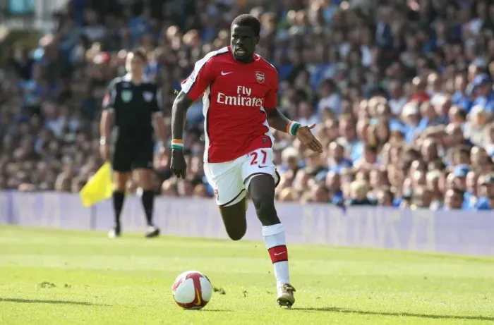 Framed Print : Arsenal's Eboue Shines: 4-0 Thrashing of Portsmouth in Premier League Framed Print : Arsenal's Eboue Shines: 4-0 Thrashing of Portsmouth in Premier League