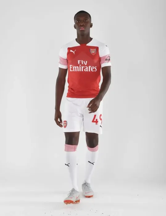 Framed Print : Arsenal's Eddie Nketiah at 2018 / 19 First Team Photo Call Framed Print : Arsenal's Eddie Nketiah at 2018 / 19 First Team Photo Call