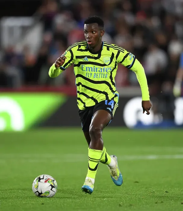 Framed Print : Arsenal's Eddie Nketiah in Action: Carabao Cup Clash Against Brentford (2023-24)